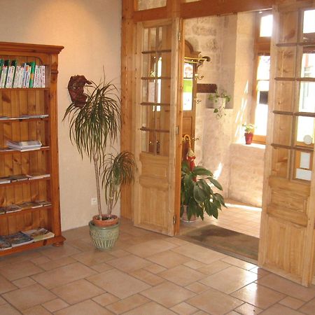 Hotel Du Donjon Aulnay  ภายนอก รูปภาพ