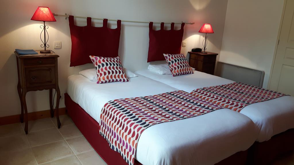 Hotel Du Donjon Aulnay  ภายนอก รูปภาพ