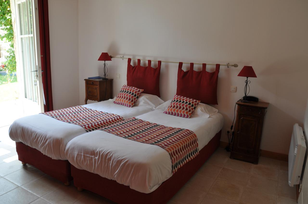 Hotel Du Donjon Aulnay  ภายนอก รูปภาพ