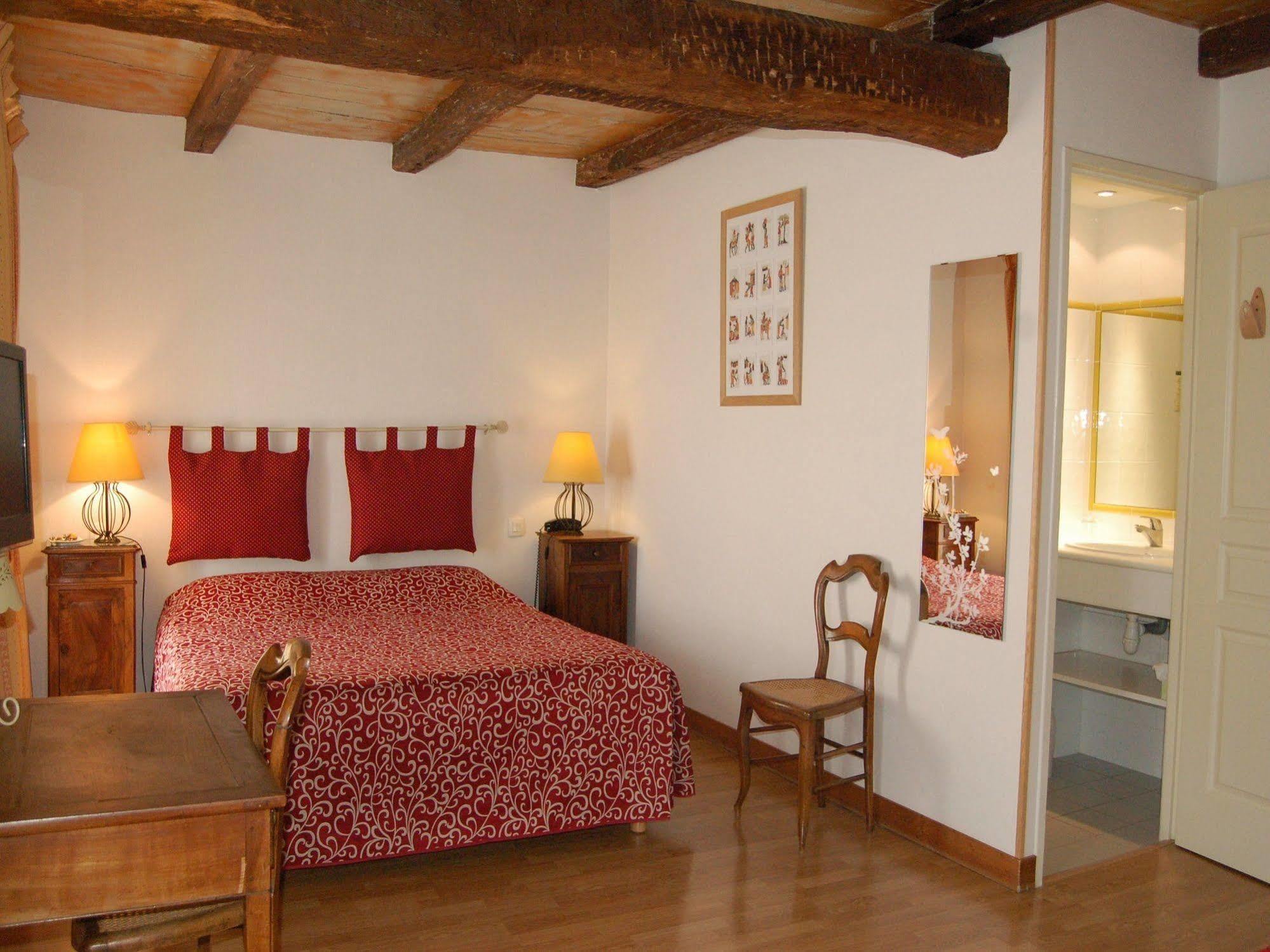 Hotel Du Donjon Aulnay  ภายนอก รูปภาพ