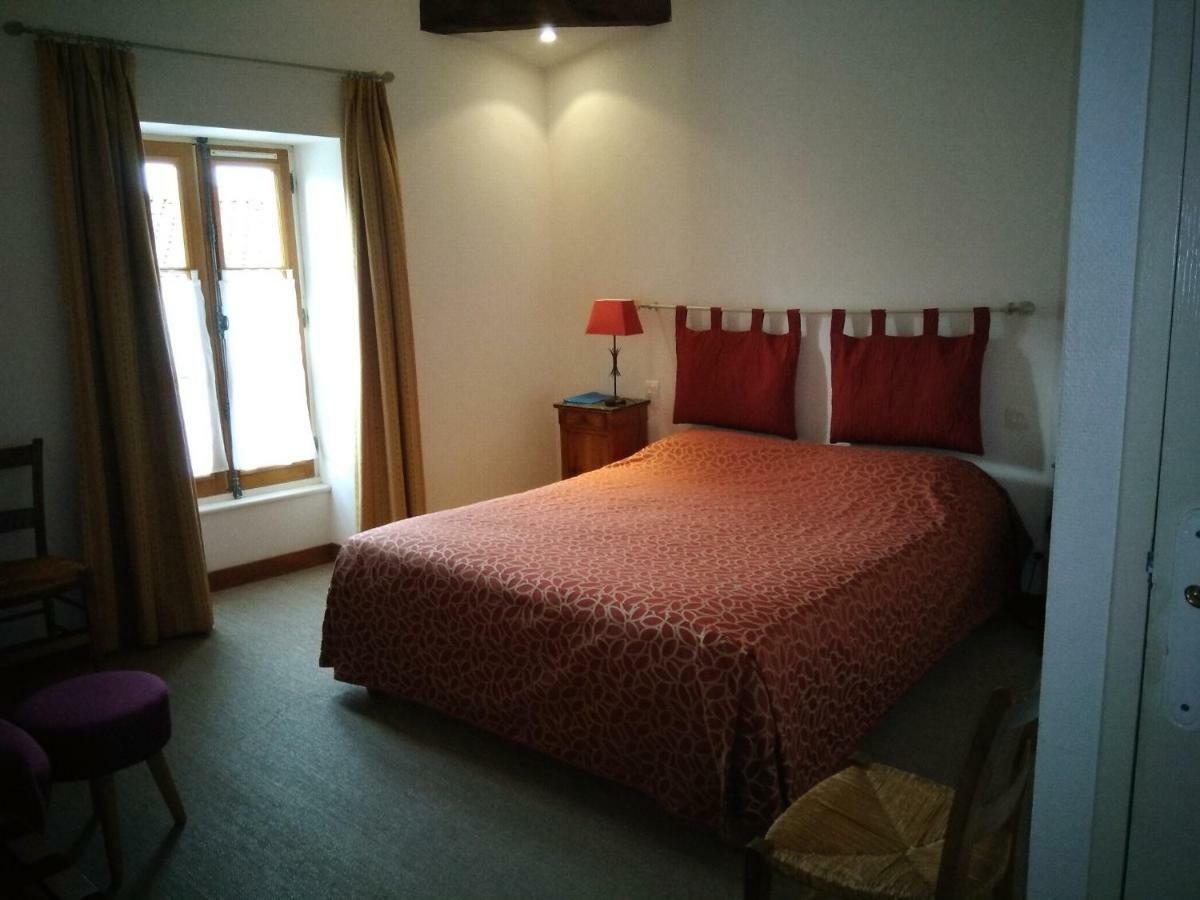 Hotel Du Donjon Aulnay  ภายนอก รูปภาพ